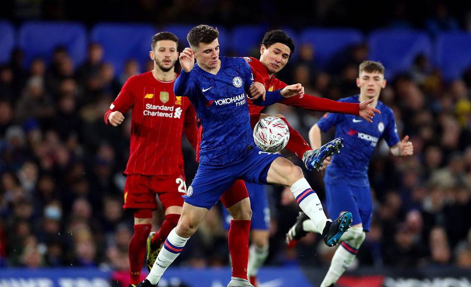 爆冷！12次暂停战术8次跑错，詹姆斯与东契奇同时在场净负57分